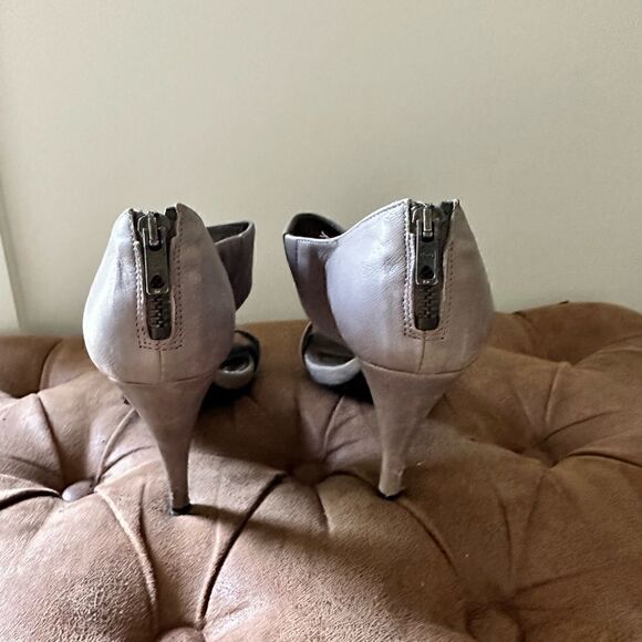 J. Crew Black Leather w/Gray Cross Band & Back Zip Heels - Picture 5 of 7